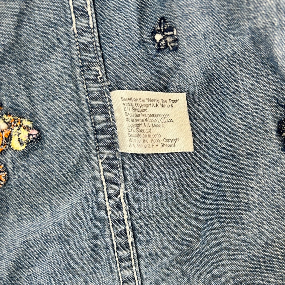 Vintage Disney Store Winnie the Pooh Embroidered Denim Shirt Womens Medium Blue - Picture 4 of 7